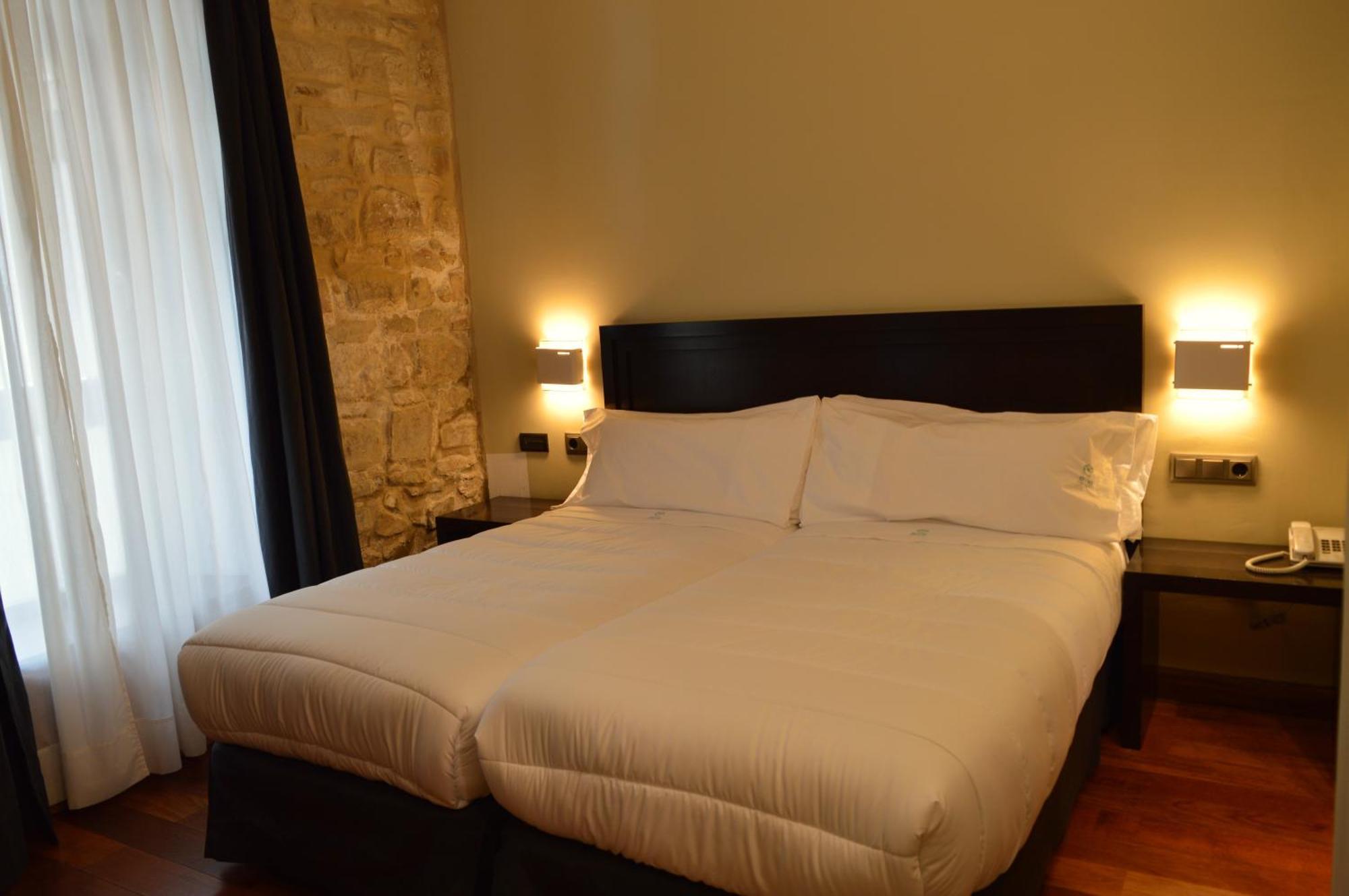 Hotel Baeza Monumental By Eme Hoteles Exterior foto