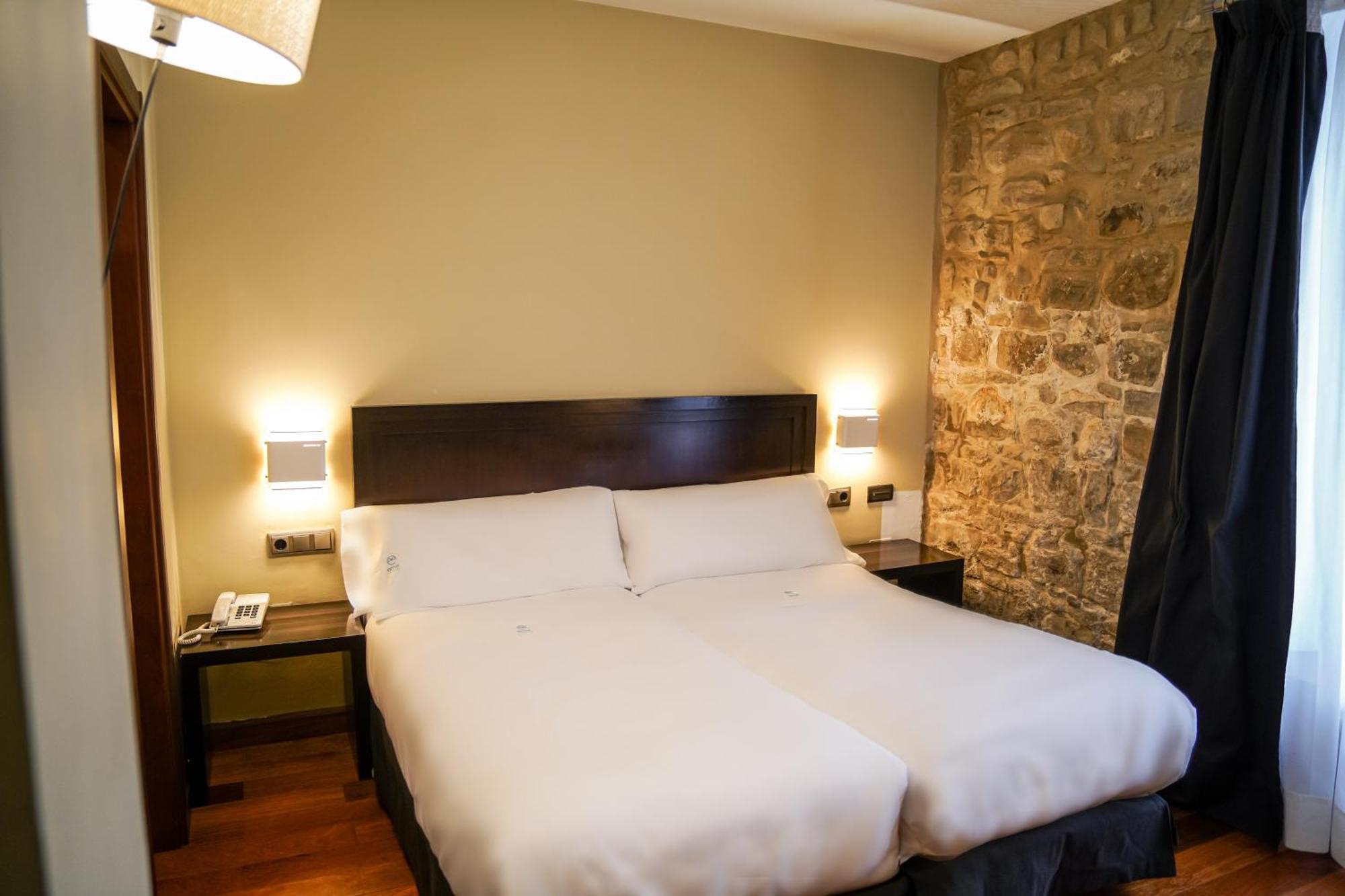 Hotel Baeza Monumental By Eme Hoteles Exterior foto